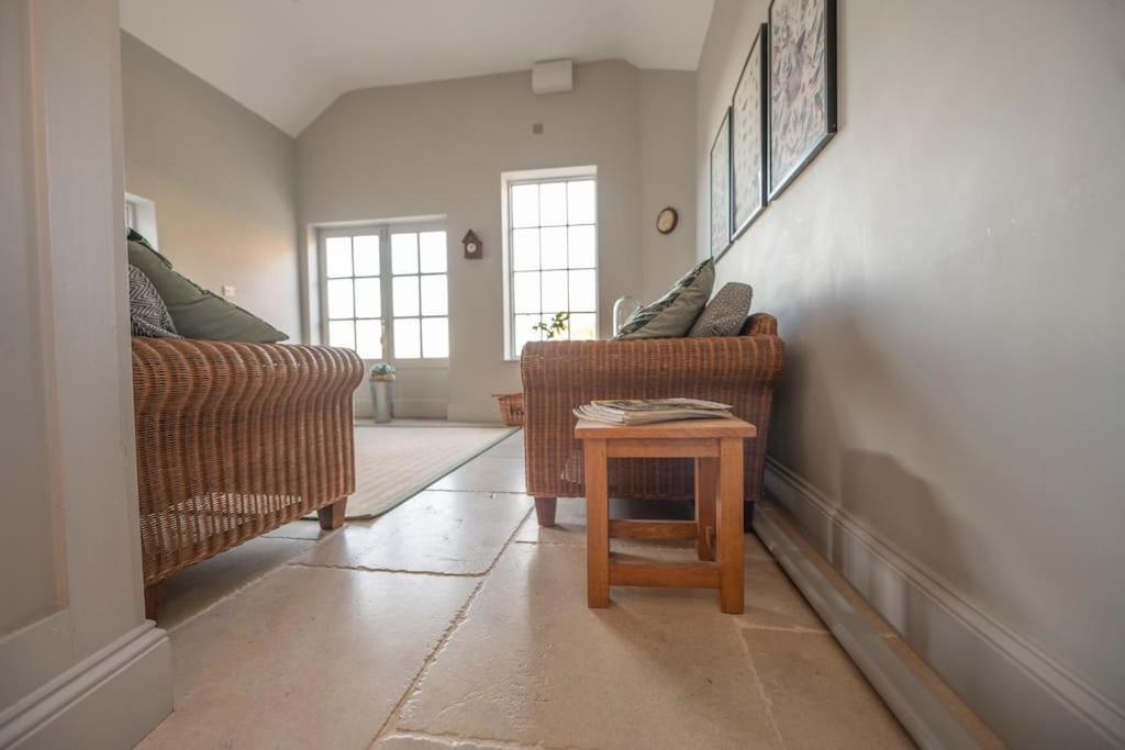 Georgian Country House -Panoramic Views -Sleeps 12 Ruthin Eksteriør bilde