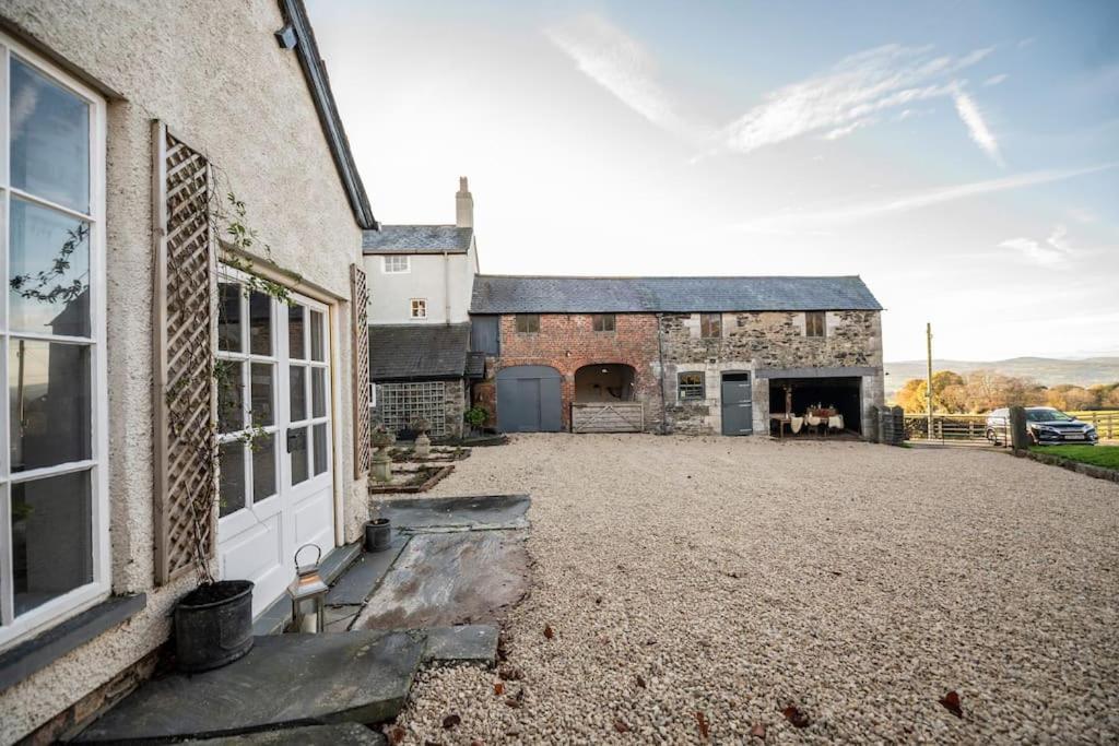 Georgian Country House -Panoramic Views -Sleeps 12 Ruthin Eksteriør bilde