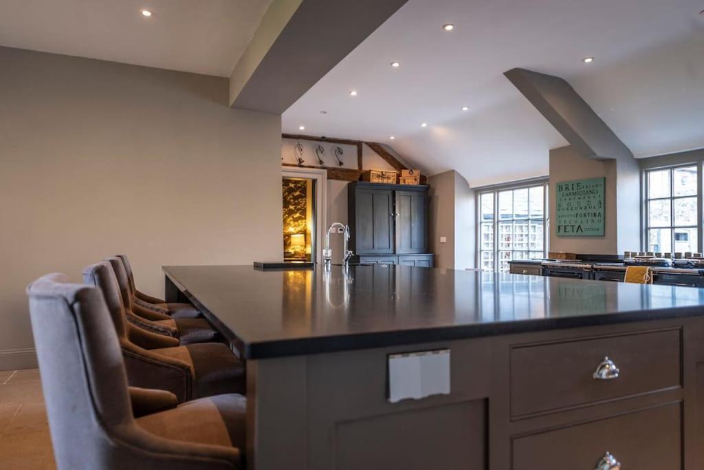 Georgian Country House -Panoramic Views -Sleeps 12 Ruthin Eksteriør bilde