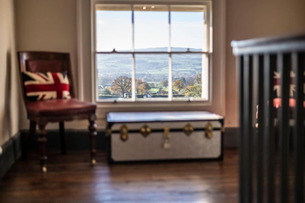 Georgian Country House -Panoramic Views -Sleeps 12 Ruthin Eksteriør bilde