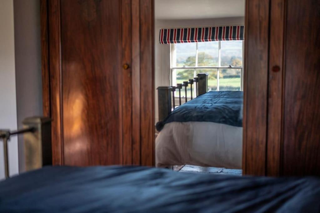 Georgian Country House -Panoramic Views -Sleeps 12 Ruthin Eksteriør bilde